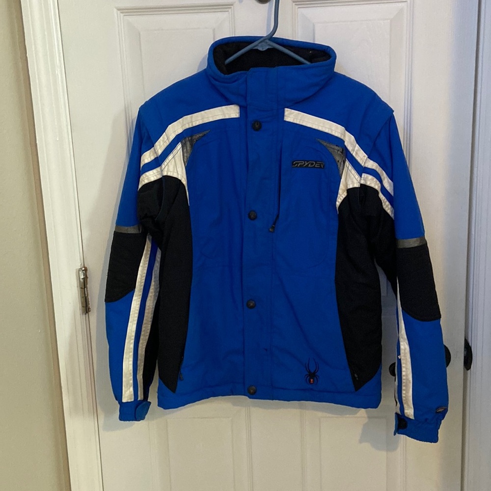 Ultra heavy duty kids ski jacket Spyder brand with detachable sleeves
